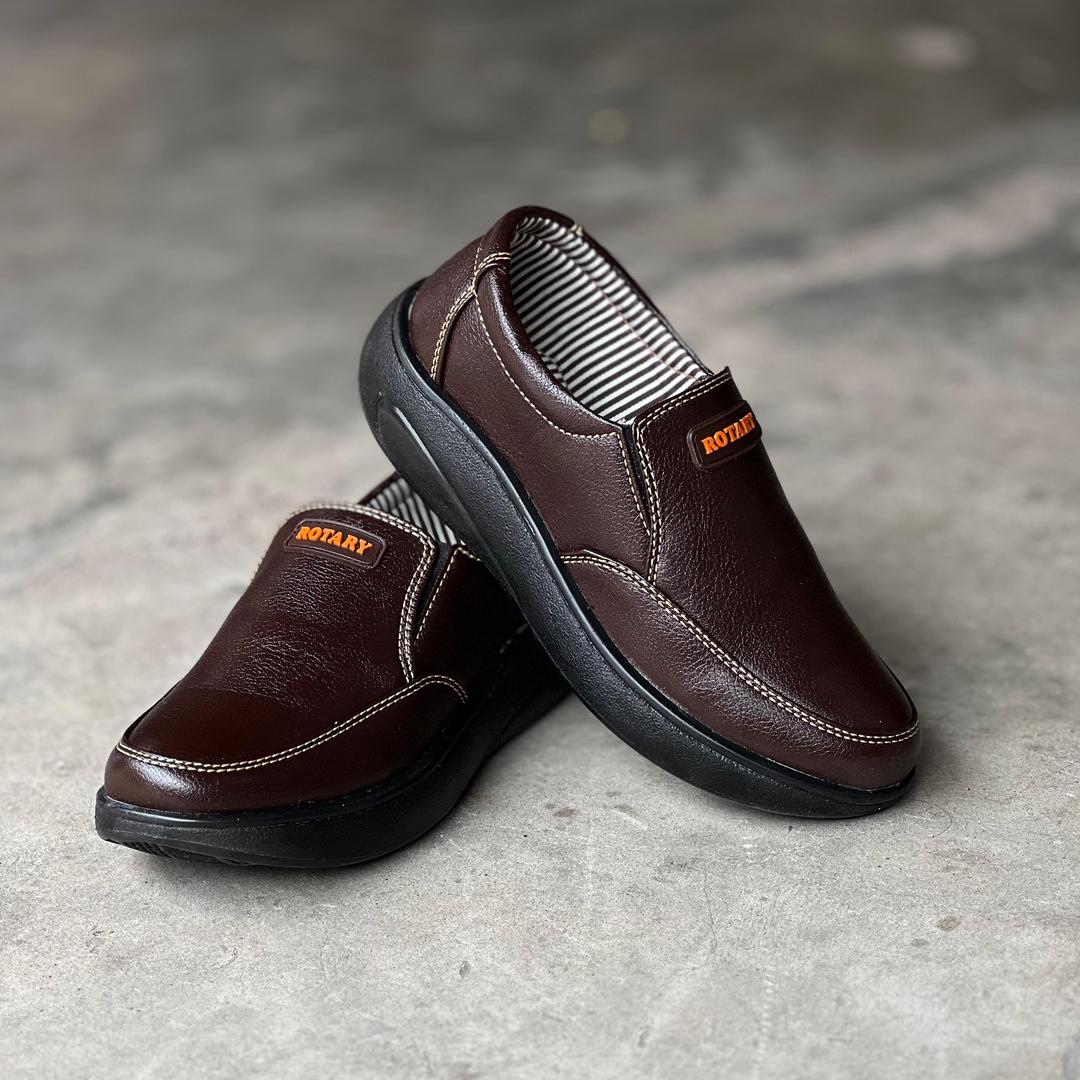 Men's Leather Running Skechers - Urban Buy Mall